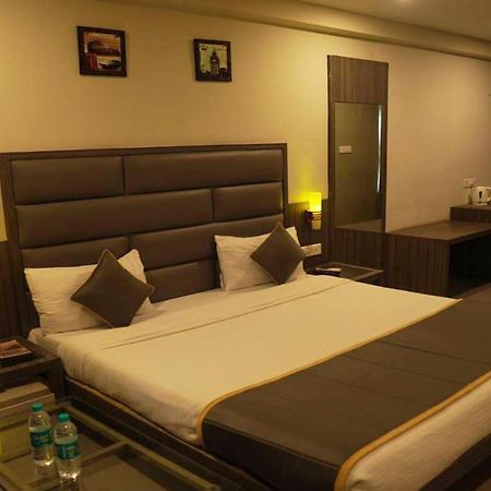 Hotel Royal Retreat Sambalpur Eksteriør bilde