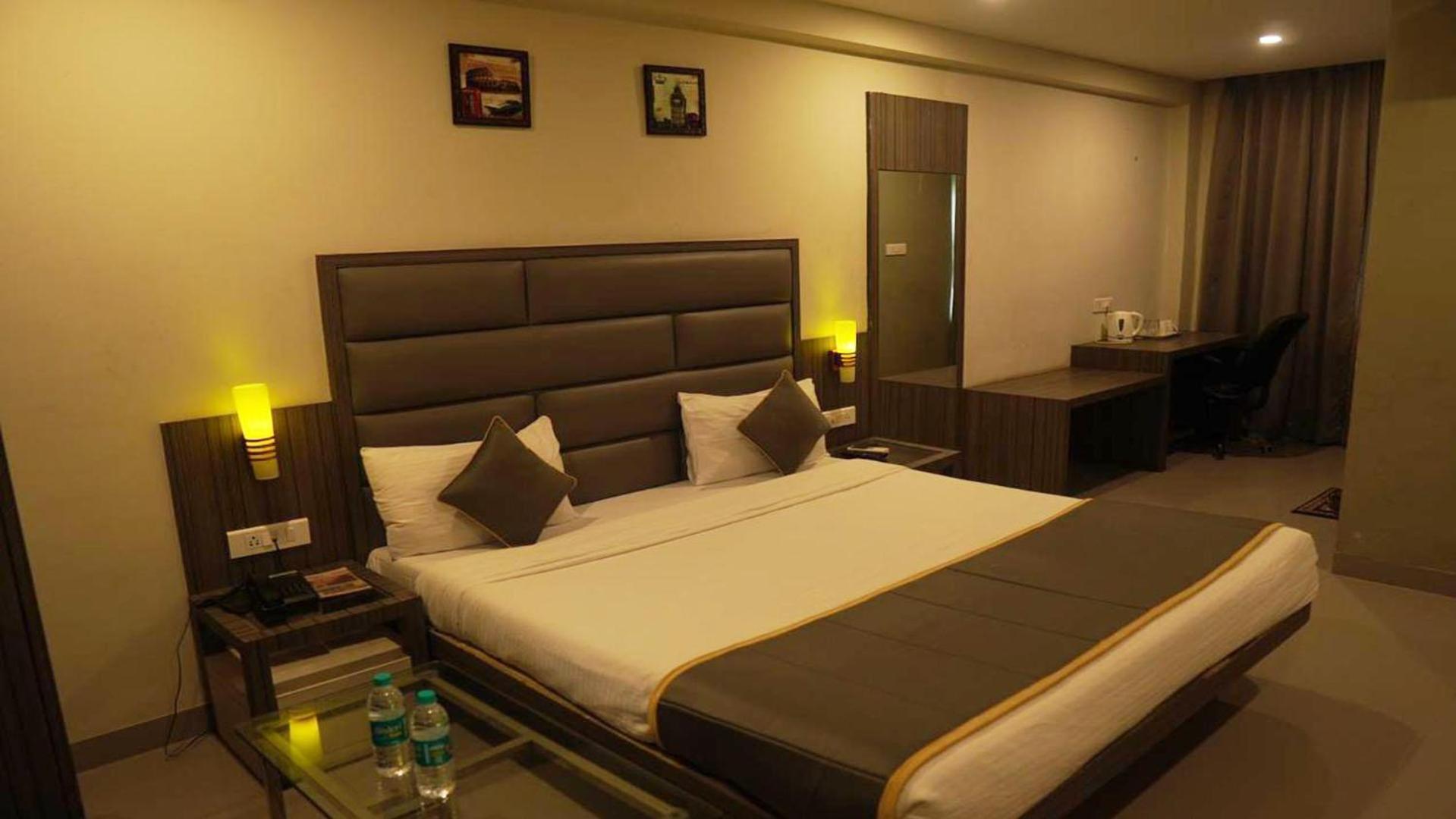 Hotel Royal Retreat Sambalpur Eksteriør bilde
