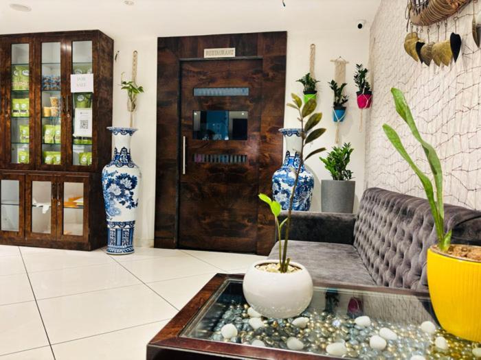 Hotel Royal Retreat Sambalpur Eksteriør bilde