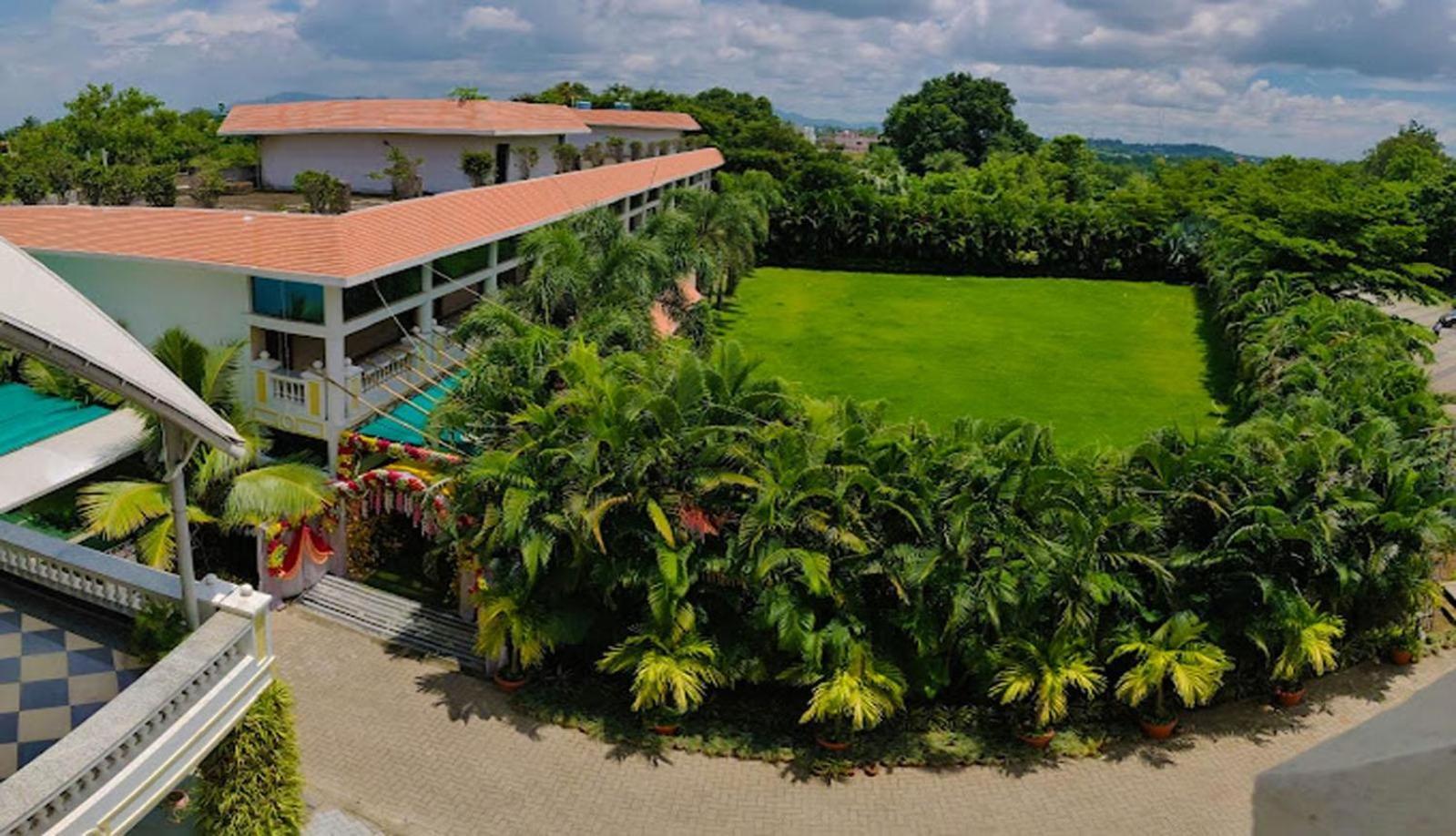 Hotel Royal Retreat Sambalpur Eksteriør bilde